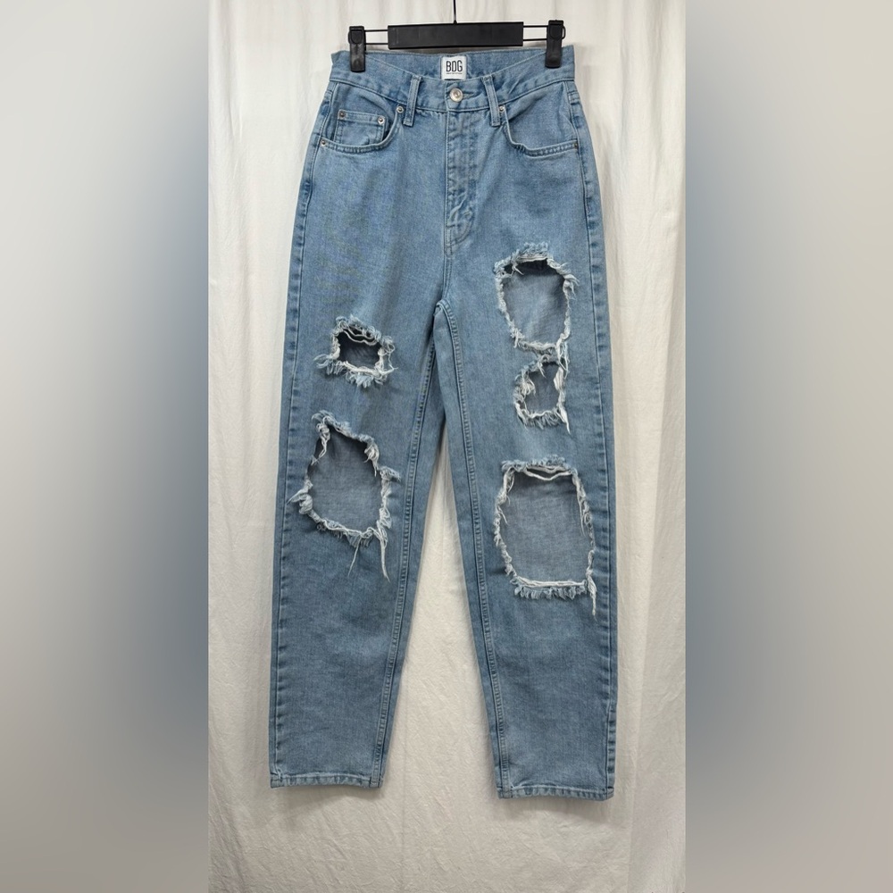 BDG Urban Outfitters High Rise Baggy Jeans Size 26 Light Wash Destroyed Denim